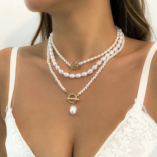 Elegantne pärlite kaelakee