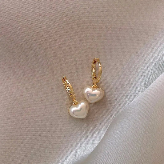Elegantnööbid pärlitega südamekujulised kõrvarõngad